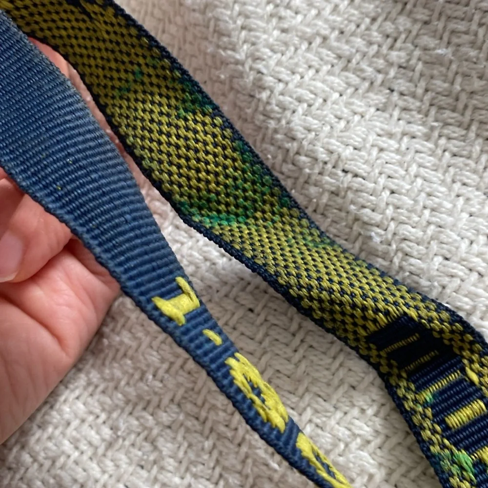 Vintage US NAVY navy and yellow lanyard